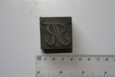 Der Buchstabe ´ R` aus