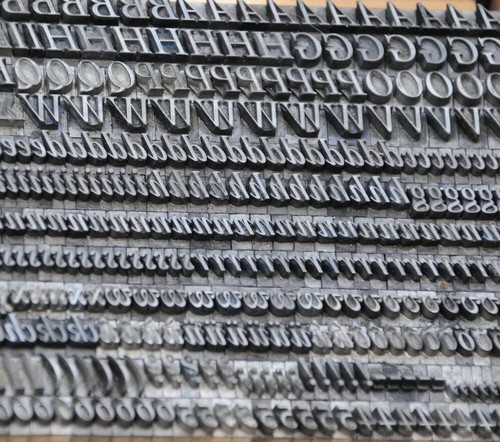 Caslon antiqua 16p - caslon,